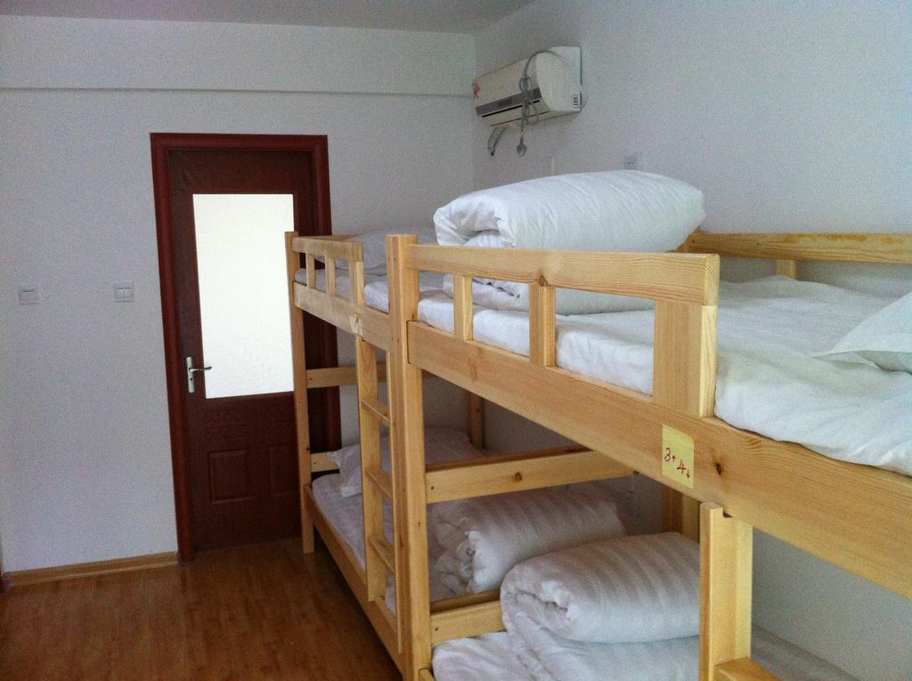 798 International Youth Hostel Jinan Rum bild